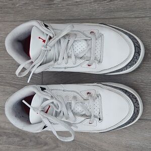 Jordan retro 3 white cement reimagined kids size 2.5
